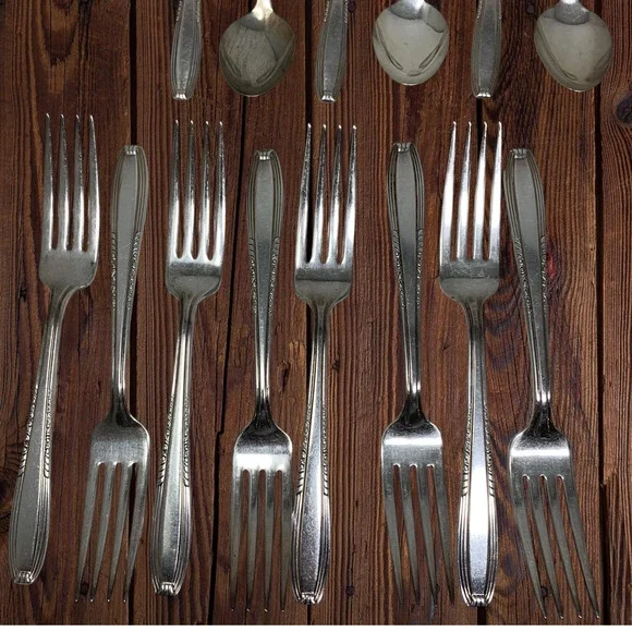 Vintage Lot 40 Pc Harmony House Serenade AA+ Silverplate Flatware Sears Svc 8 - Picture 6 of 14